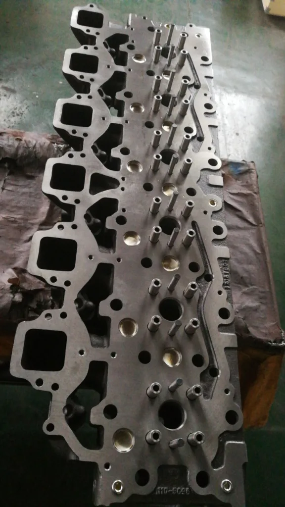 Cylinder head assy 7W0007